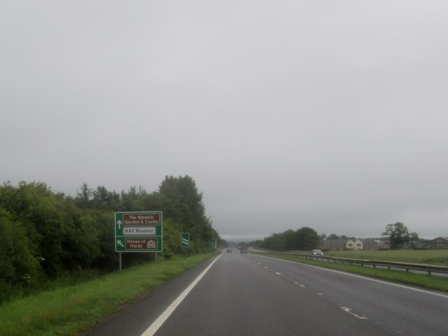 Approaching  Alnwick  junction  on  the  A1  north