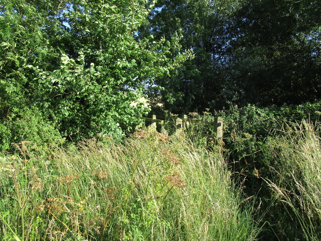 Footpath to Hargrave © Jonathan Thacker :: Geograph Britain and Ireland