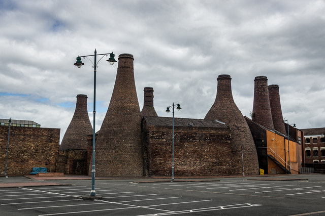 Six Large Bottle Kilns, Gladstone... © Brian Deegan cc-by-sa/2.0 ...