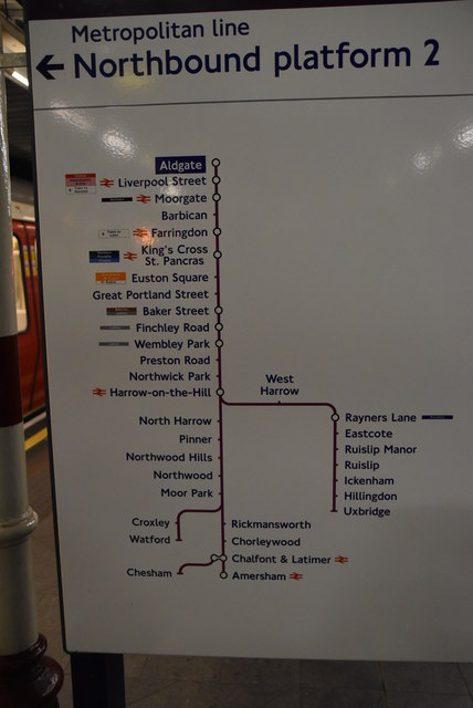 The Metropolitan Line, Aldgate © N Chadwick :: Geograph Britain and Ireland