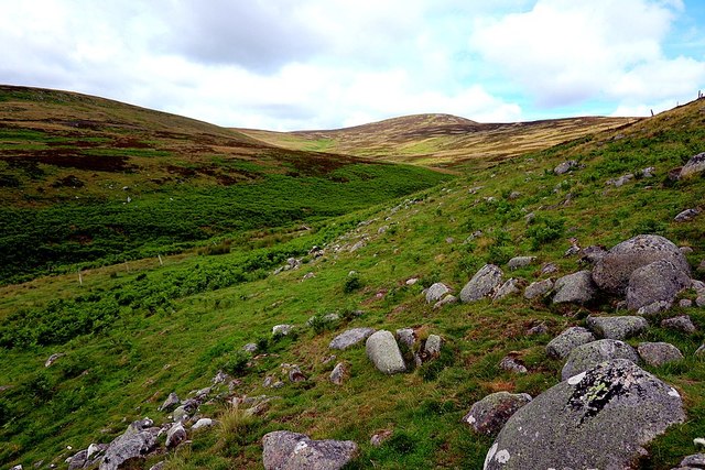 Rocky Slope East Of Het Burn © Andrew Curtis Cc-by-sa 2.0 :: Geograph 