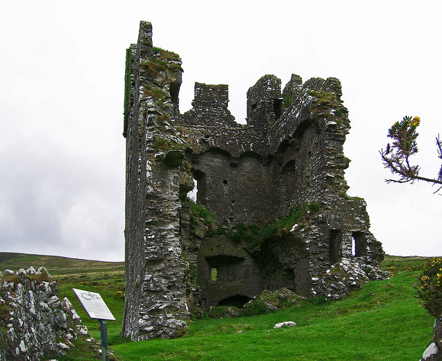 Castles of Munster: Rahinnane, Kerry (1) © Garry Dickinson cc-by-sa/2.0 ...