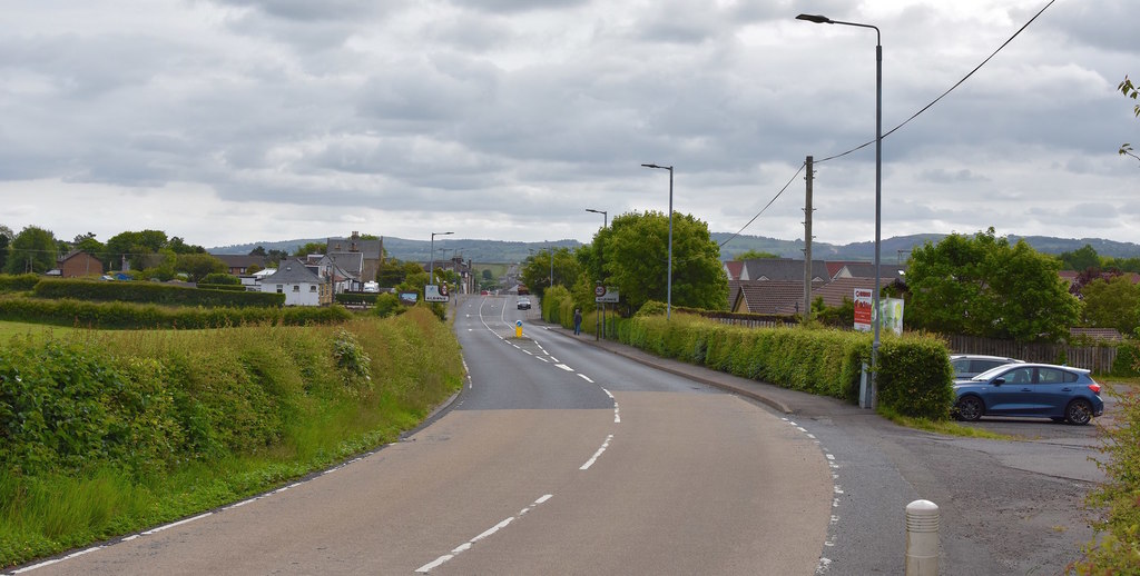 Largs Road, Kilbirnie, North Ayrshire © Mark S cc-by-sa/2.0 :: Geograph ...