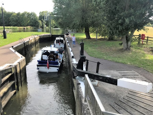 Two boats in the lock near Godmanchester