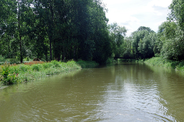 River Cherwell above Shipton Weir Lock © Stephen McKay cc-by-sa/2.0 ...