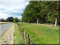 Country road approaching Henhill