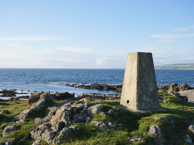 Triangulation pillar at Uisaed © James T M Towill cc-by-sa/2.0 ...