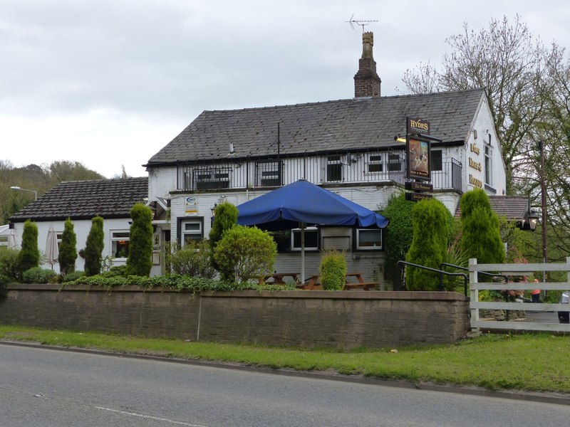 Hare and Hounds © Dave Dunford cc-by-sa/2.0 :: Geograph Britain and Ireland