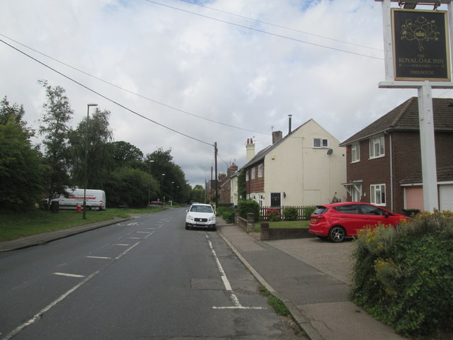Horsham  Road  out  of  Handcross