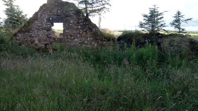 An Intriguing Ruin just off Cobbinshaw Approach Road