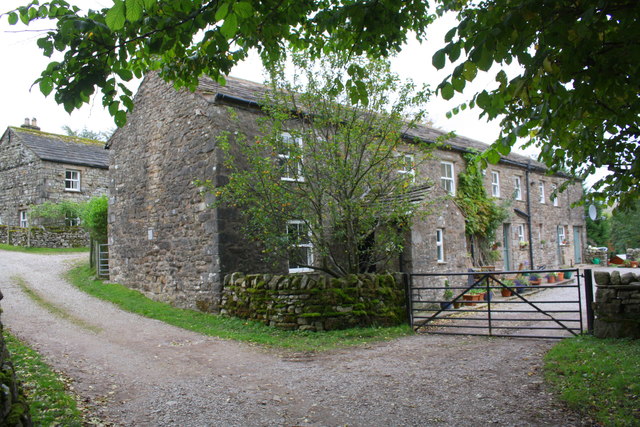 Forges Cottage and other buildings at Shoregill
