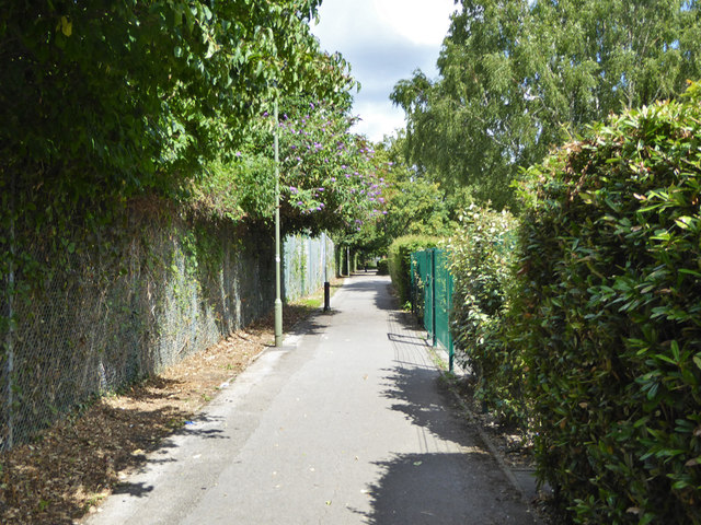 Path eastwards from Maybury Hill beside railway