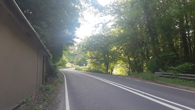 A40 bends near Brights Hill, 3