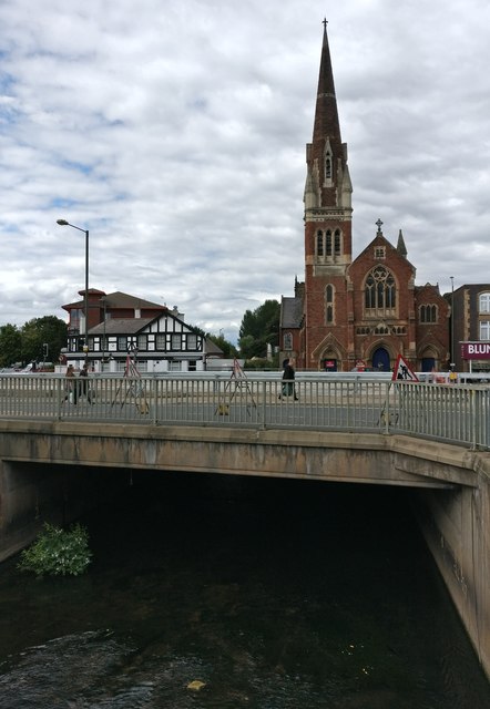 Crown Lane bridge crossing the River Stour in Kidderminster
