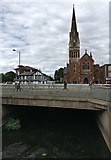 SO8376 : Crown Lane bridge crossing the River Stour in Kidderminster by Mat Fascione