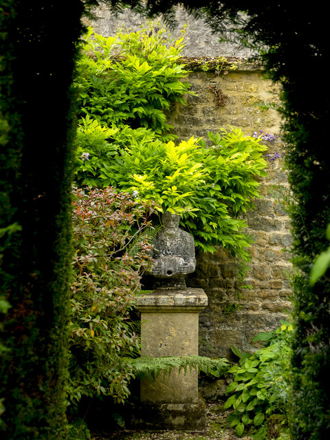 Hidcote Manor Garden 'window'