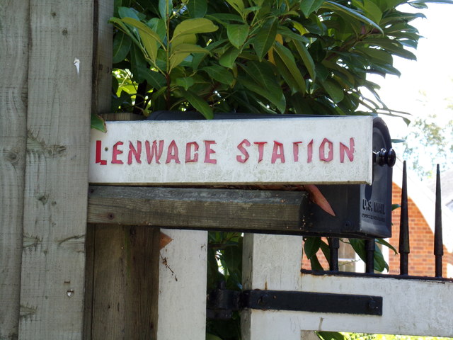 Lenwade Station sign