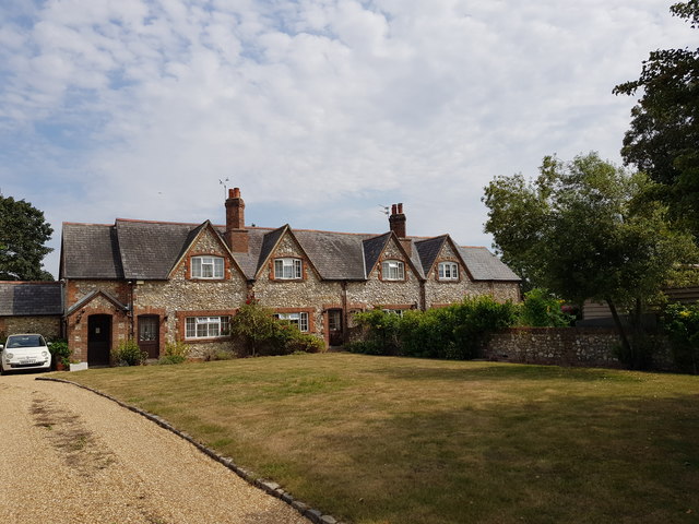 Pear Tree Cottages, Green Lane, Donnington, Chichester