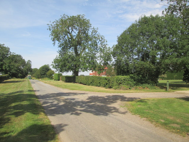 Corpslanding  Road  passing  Cranswick  Grange  farm