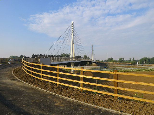 Bar Hill: the new cycle bridge