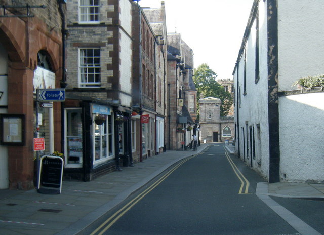 Moot Hall on the right, Boroughgate, Appleby