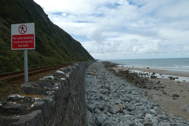 Railway and beach between Harlech and Llandanwg