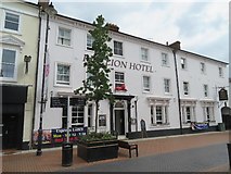 SU6351 : Red Lion Hotel - London Street by ad acta