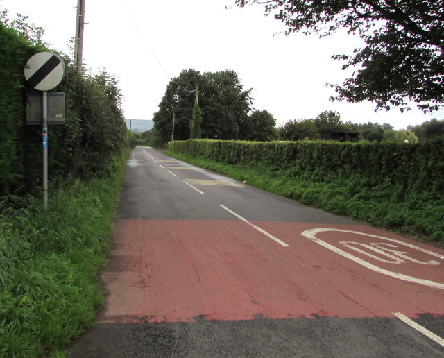 national-speed-limit-sign-at-the-jaggery-geograph-britain-and