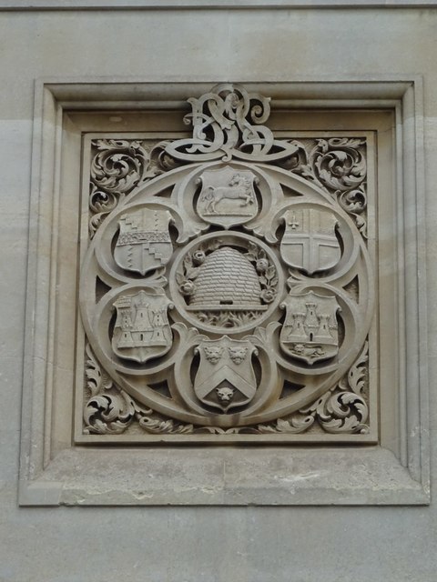 Coat of arms on Lloyds Bank, Stratford-upon-Avon