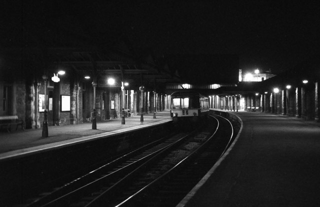 Clifton Down Station: evening departure