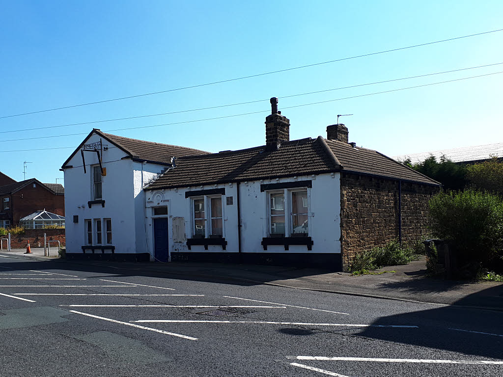 The former Shoulder of Mutton,... © Stephen Craven cc-by-sa/2.0 ...