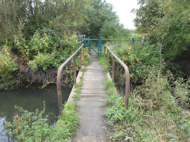 Bridge over Yeading Brook near Ten Acre Wood