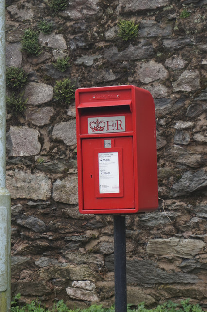 Postbox on Oaks Road