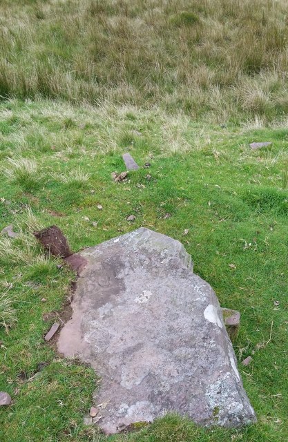 Toppled Boundary Stone on Fan Gihirych