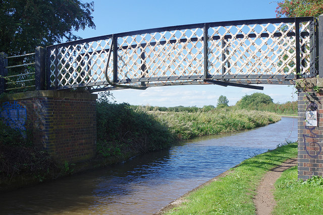 Whitley Bridge, Coventry Canal