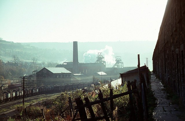 Celynen South Colliery, Newbridge – 1969 © Alan Murray-Rust :: Geograph ...