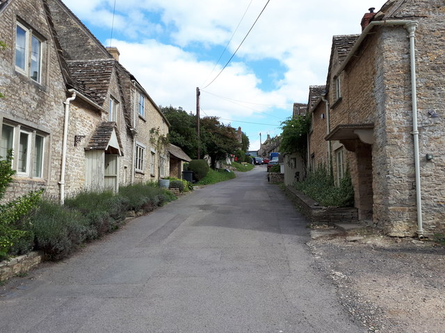 Cottages in Calcot