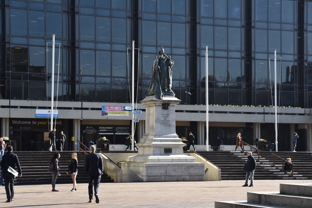 Statue of Queen Victoria, Guildhall Square