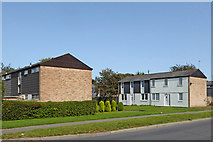 SO8896 : Housing in Warstones Drive near Merry Hill, Wolverhampton by Roger  D Kidd