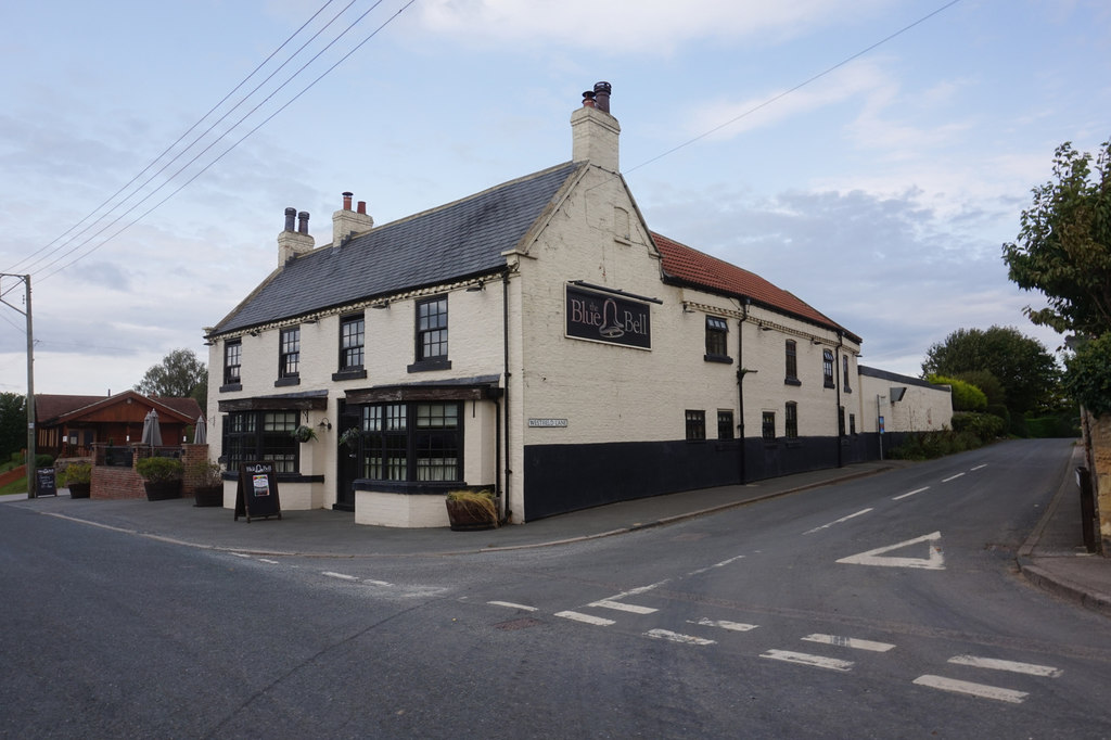 The Blue Bell public house, Arkendale © Ian S cc-by-sa/2.0 :: Geograph ...