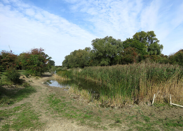 Quy Fen long pond in early autumn © John Sutton cc-by-sa/2.0 ...