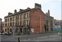 NO4030 : Victoria Road, Dundee by Hugh Venables