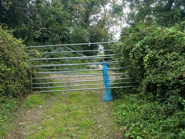 Another impossible gate on the bridleway