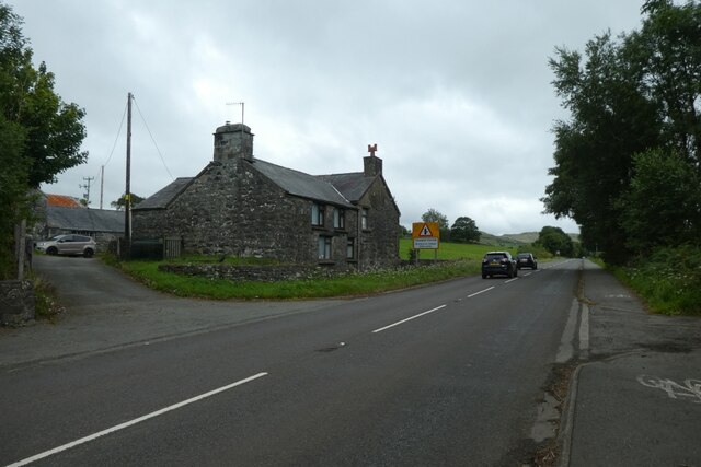 Lain Wen Farm © DS Pugh cc-by-sa/2.0 :: Geograph Britain and Ireland