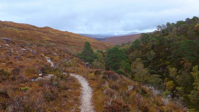 The path to the Teahouse bothy