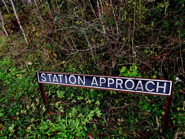 Station Approach name sign, Tondu