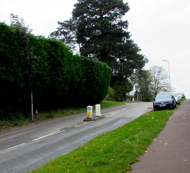 Pedestrian refuge, Pillmawr Road, Malpas, Newport