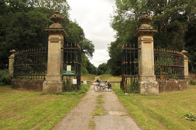 Ossington Hall Gates