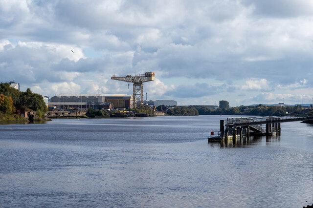 River Clyde and the Barclay Curle Titan Crance