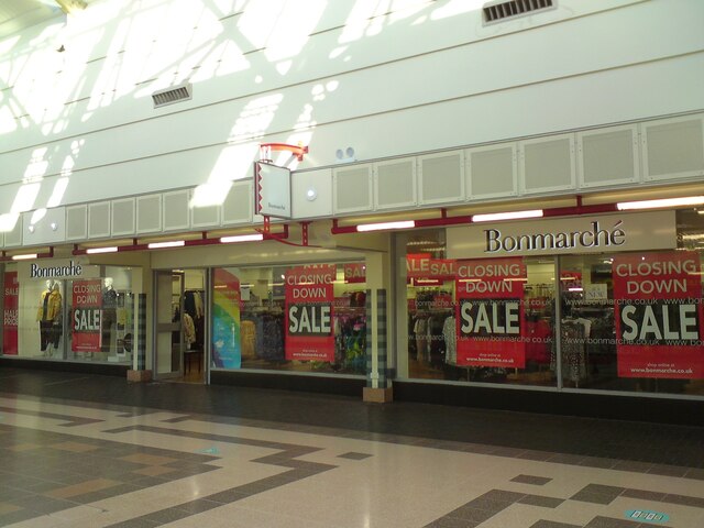 Bonmarche closing down Gerald England cc by sa 2.0 Geograph